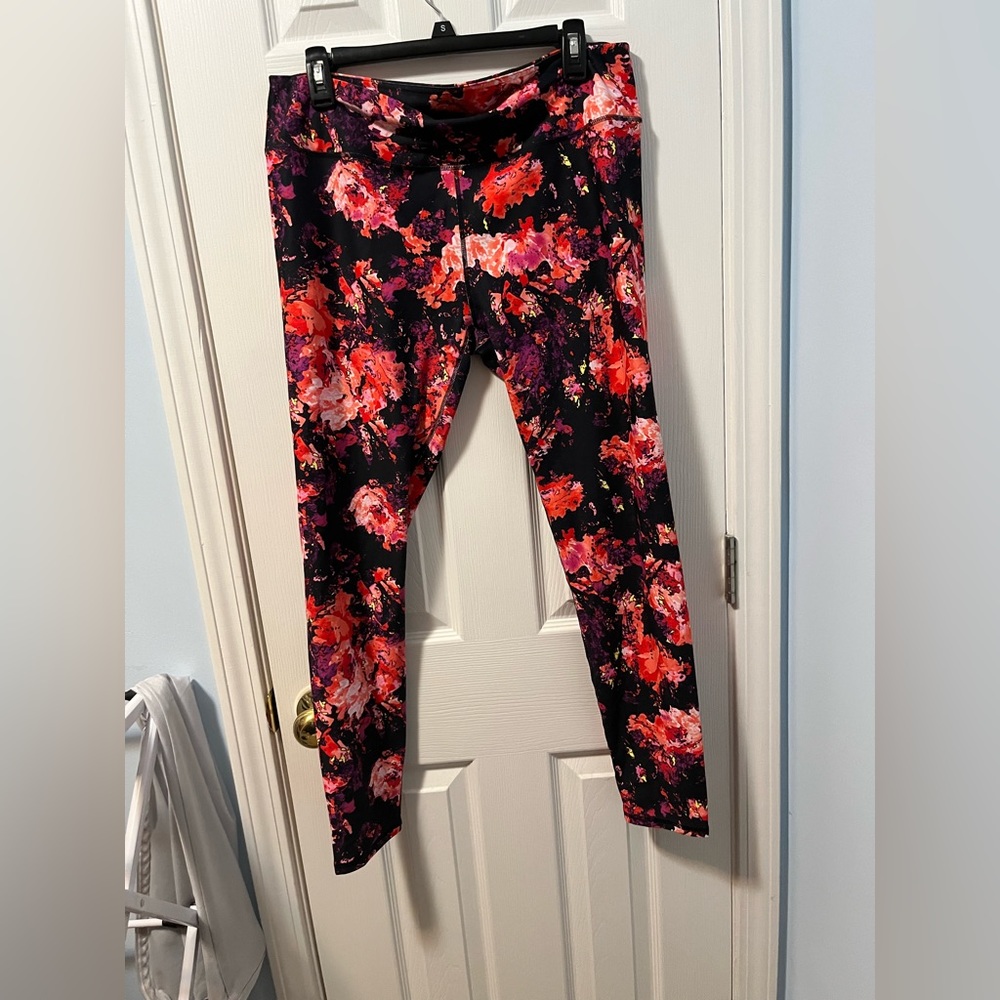 Fabletics leggings.